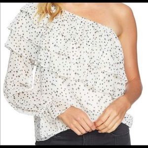 1 State One Shoulder Top